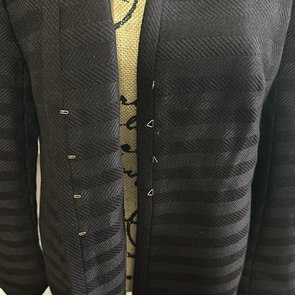 Akris dark plum color evening jacket - Picture 4 of 8